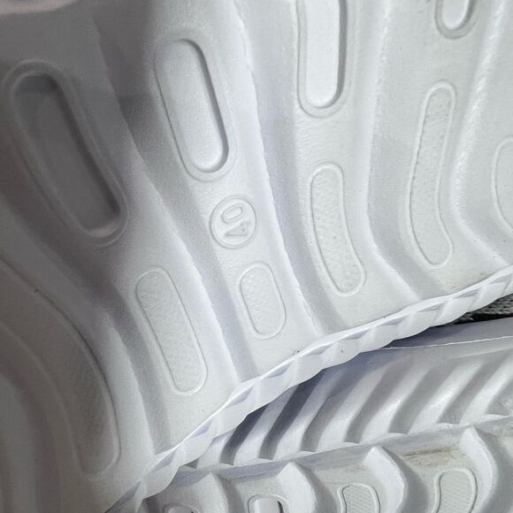 Slip on breathable mesh White Leopard Print Sneakers Women’s Size US 8 (… - Picture 15 of 16